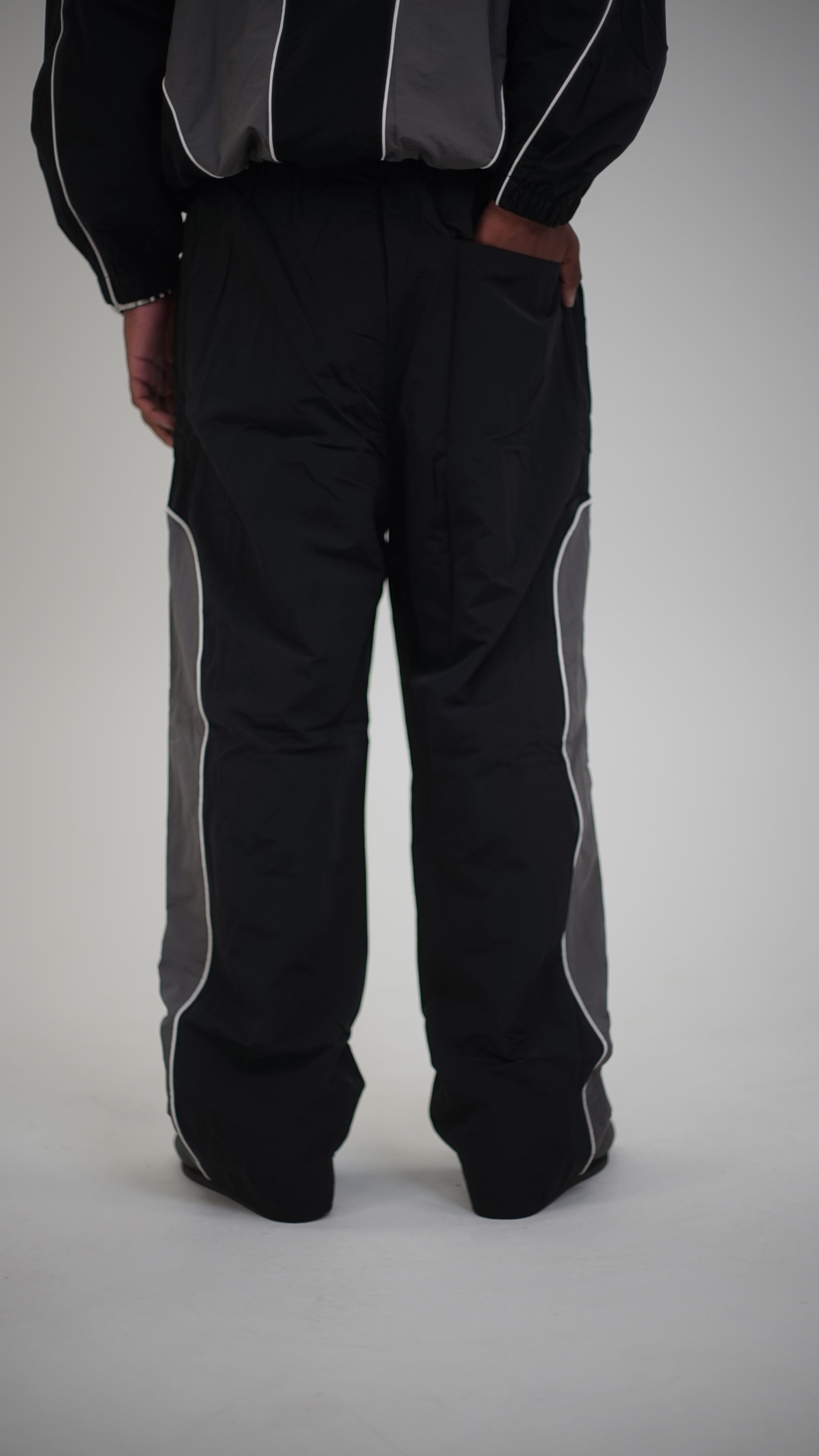 Track pants logo, men & women - Black and grey