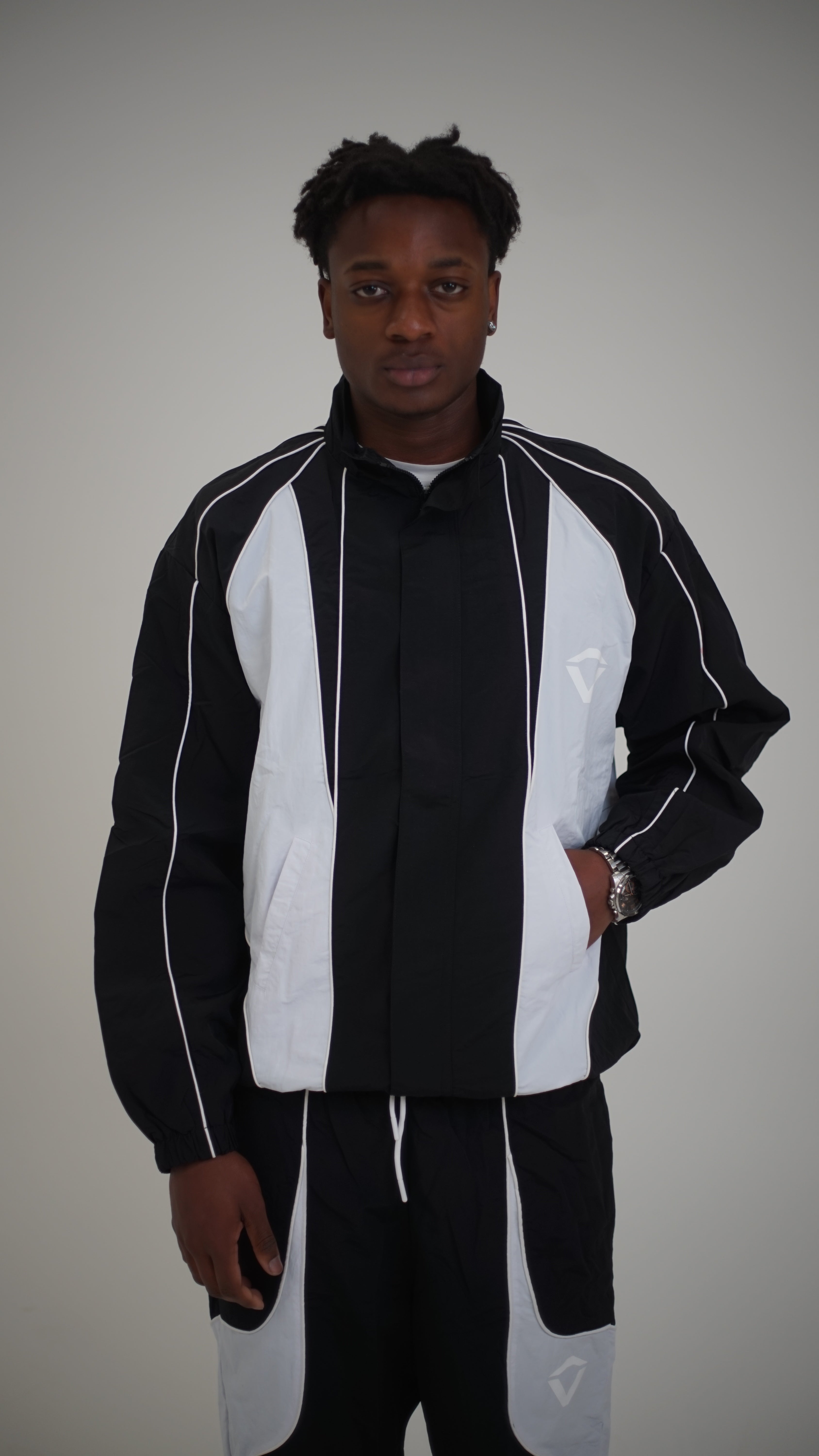 Windbreaker logo, men & women - Black and white