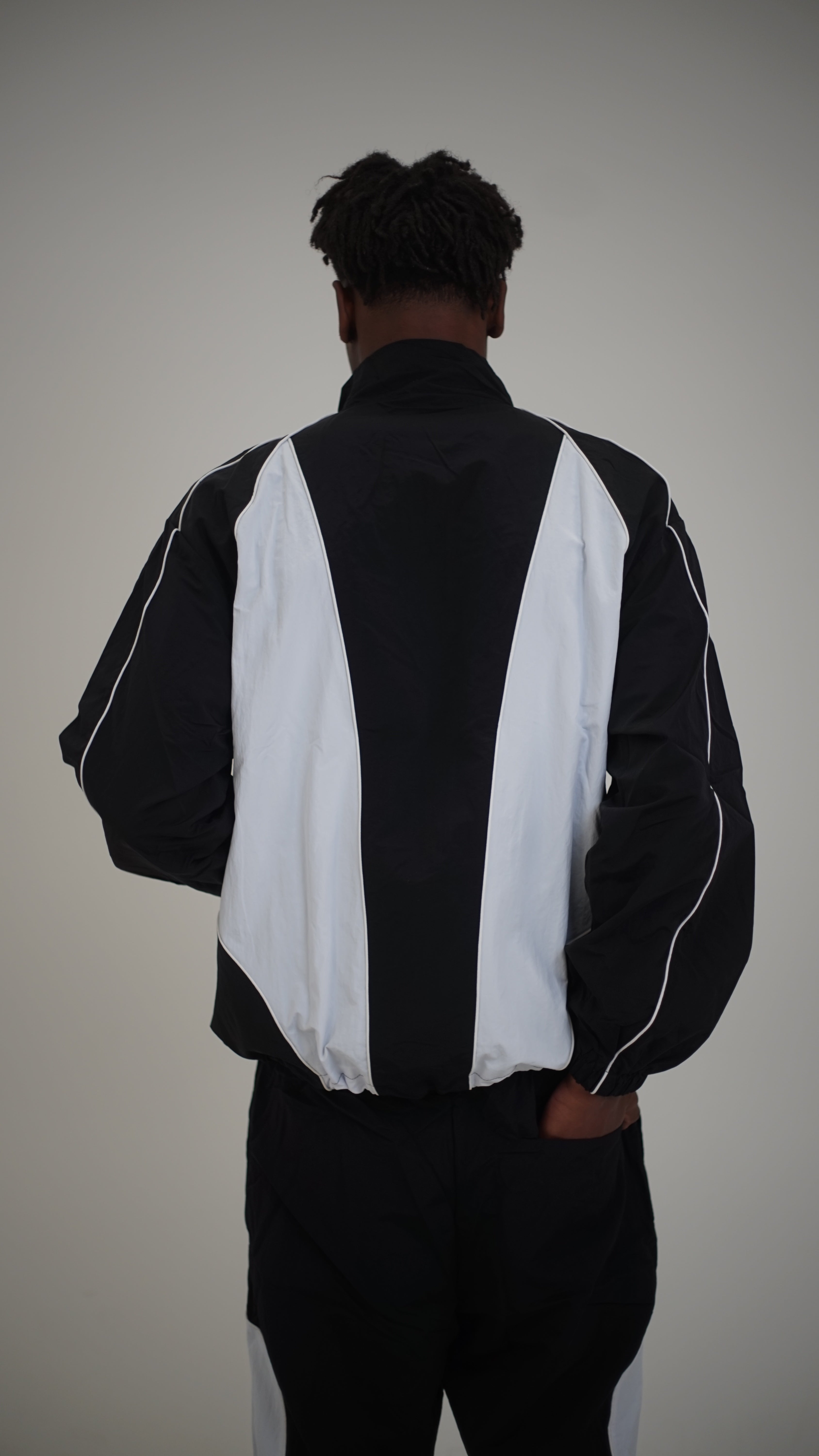 Windbreaker logo, men & women - Black and white