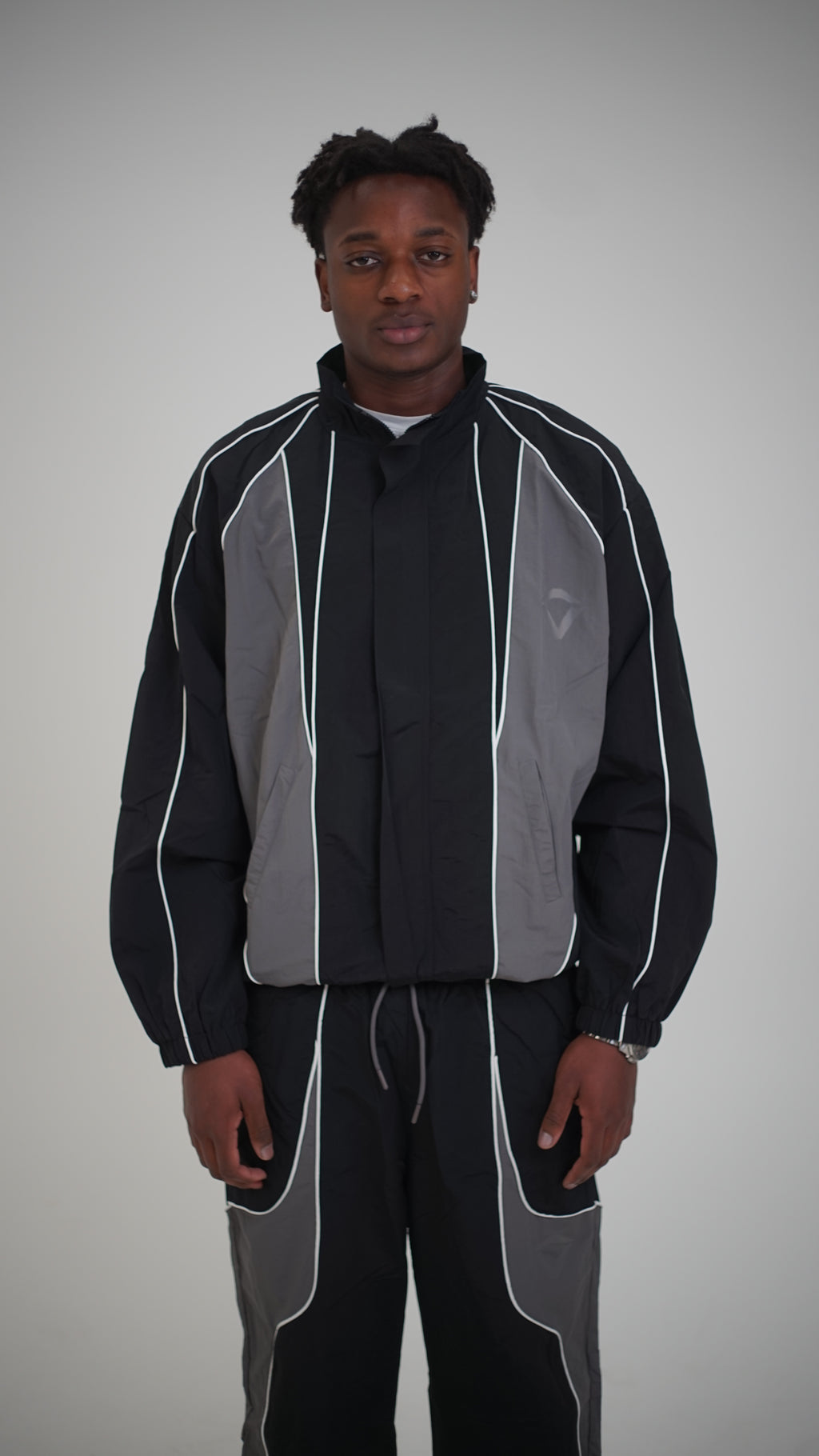 Windbreaker logo, men & women - Black and grey