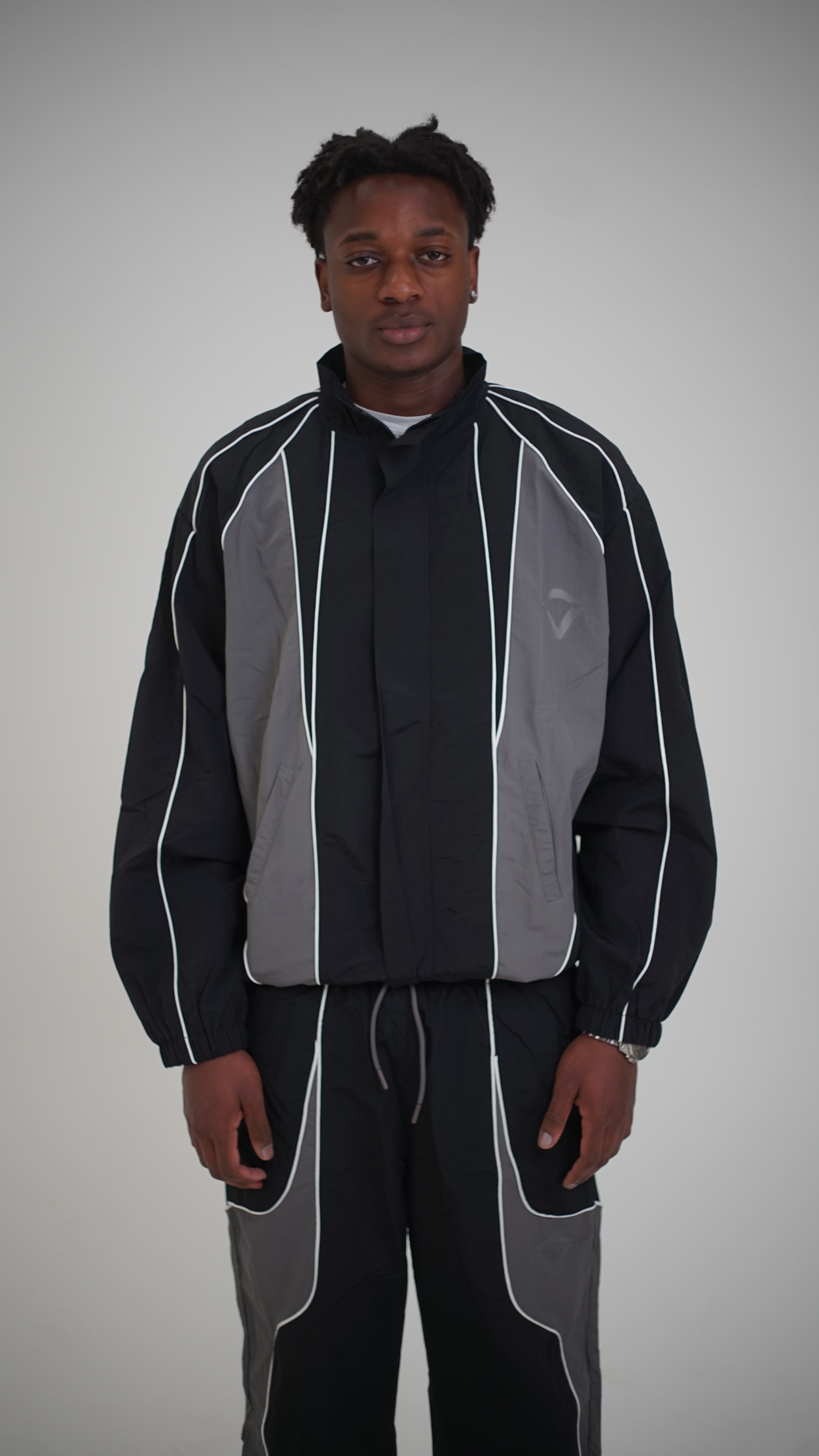 Windbreaker logo, men & women - Black and grey