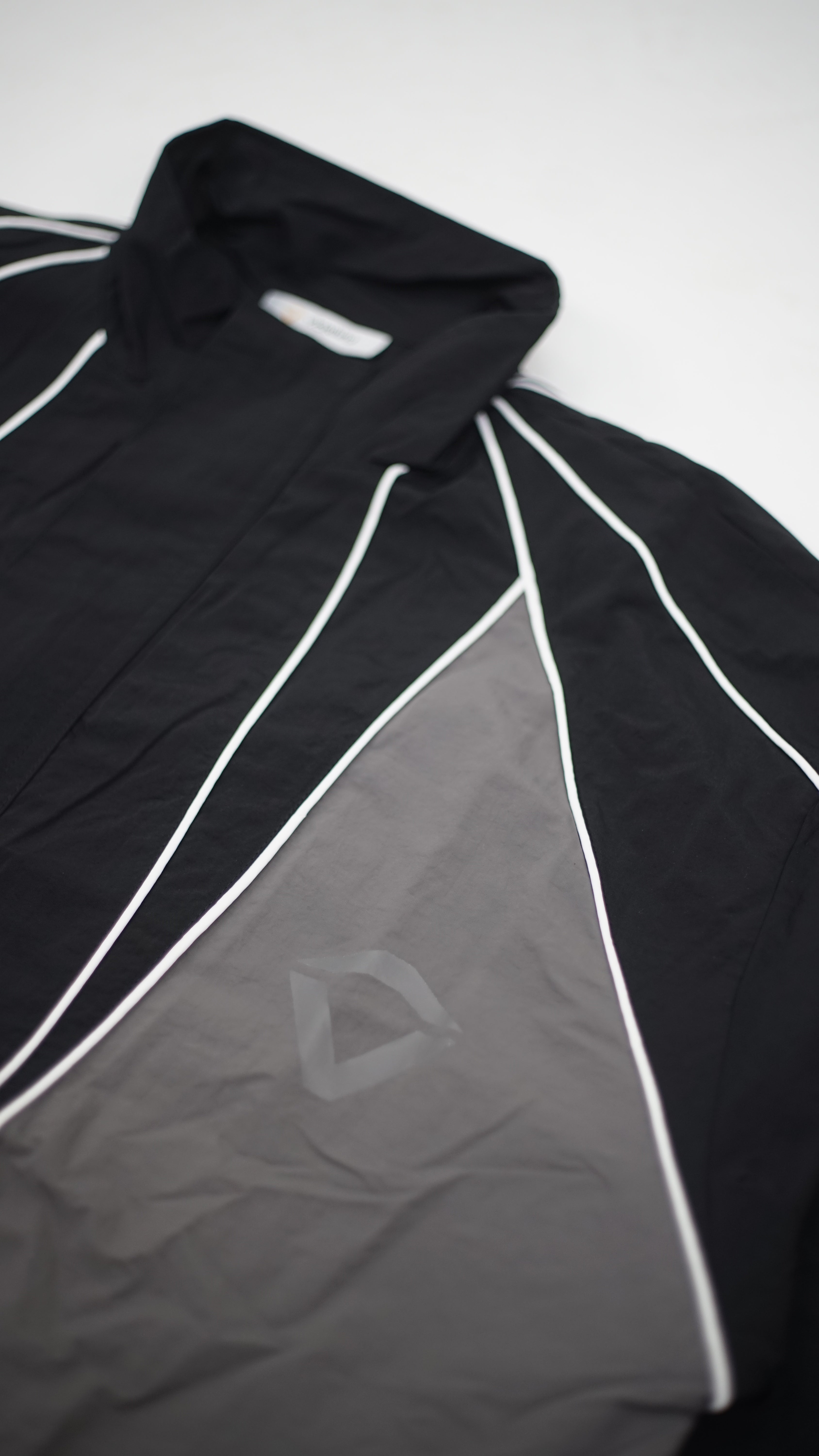Windbreaker logo, men & women - Black and grey